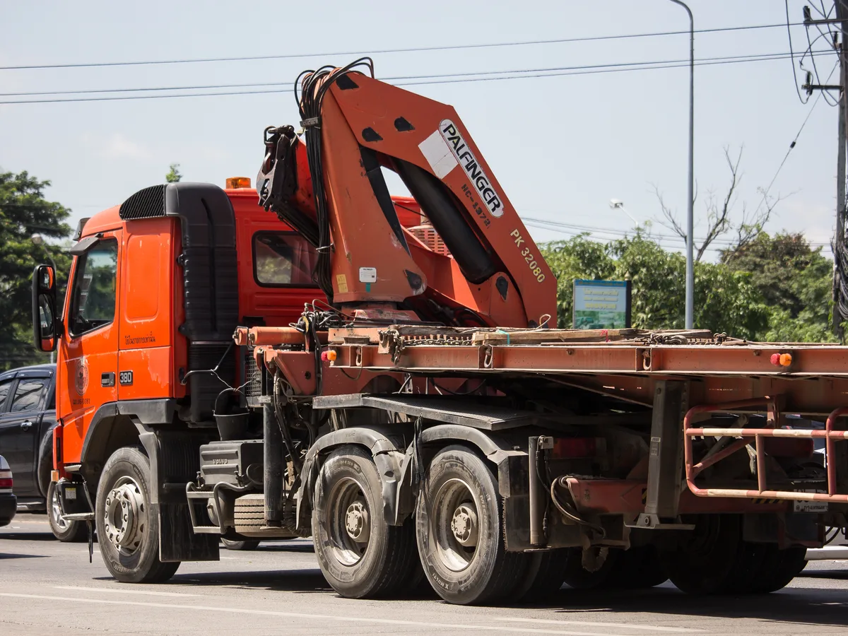 Camion grue Trans Concept 06